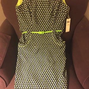 Sassy, piping-trimmed summer shift